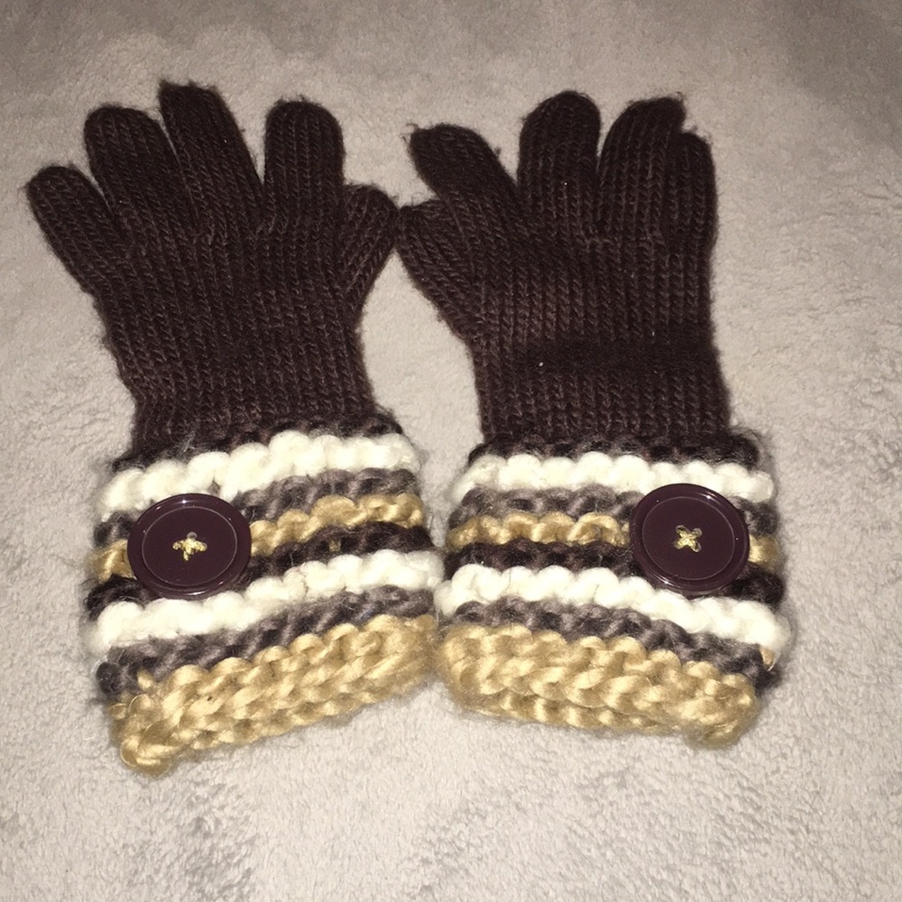 Never worn brown winter gloves !